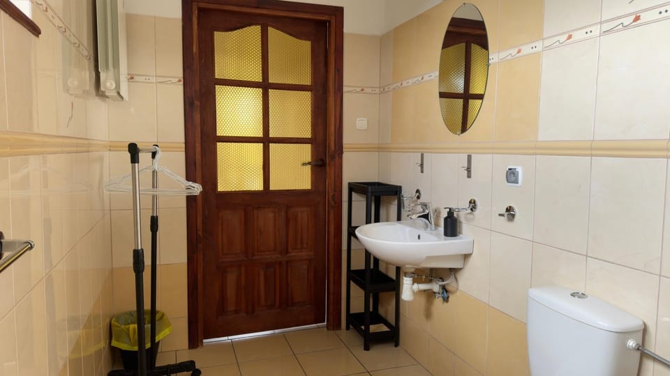 Toilet, Bathroom