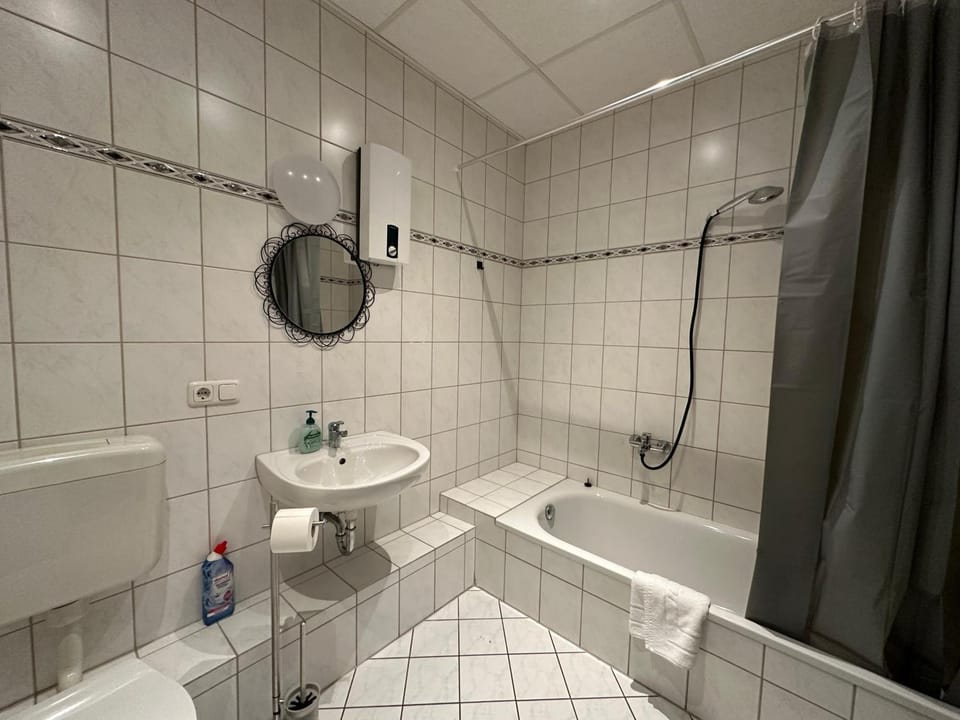 Suite4Monteure I bis zu 10 Personen I Küche I Waschmaschine Apartment in Mainz