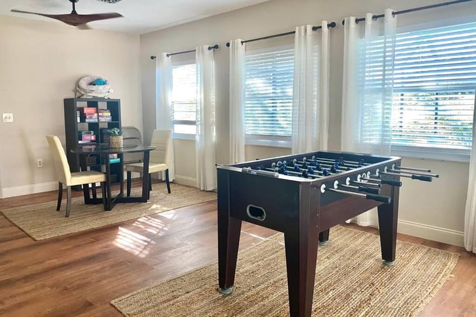 Heated Saltwater Pool Home Minutes to Beach House in Manasota Key