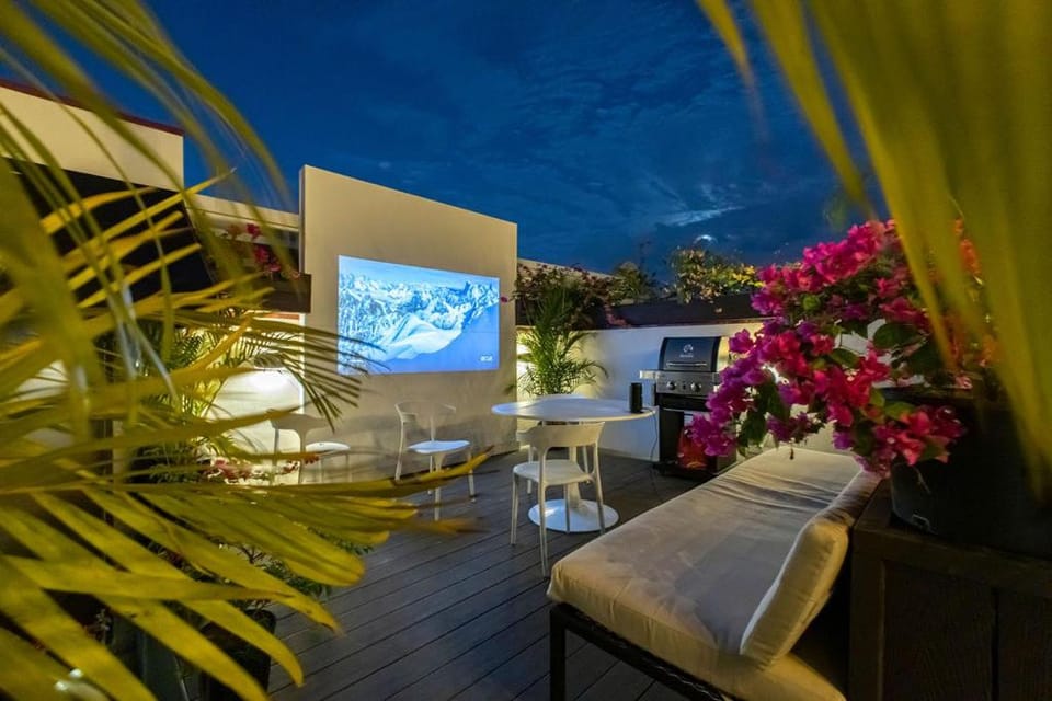 Casa Lourdes by AcoModoCasco Viejo-Large Groups! House in Panama City, Panama