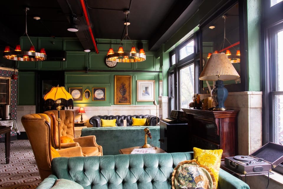 Communal lounge/ TV room