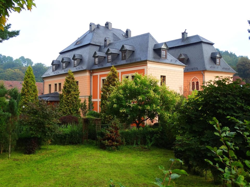 Property building, Garden