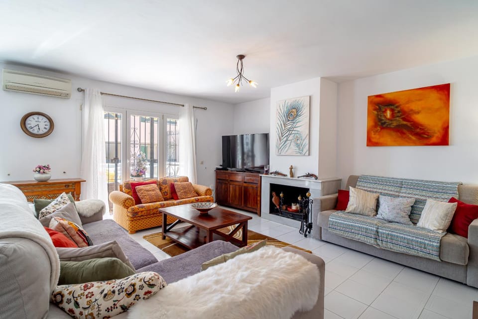 Communal lounge/ TV room, Living room