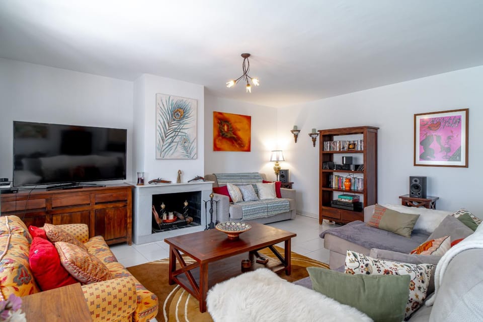 Communal lounge/ TV room, Living room