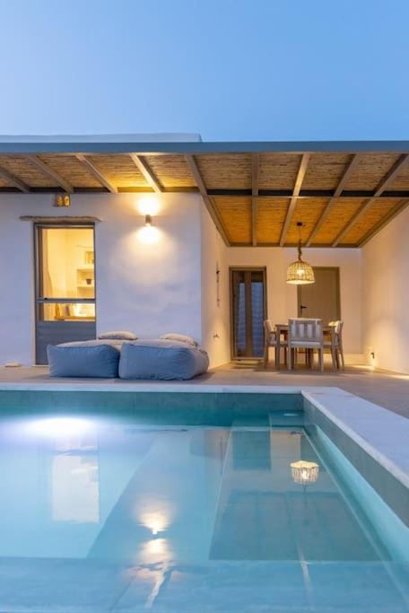 Savel House Villa in Decentralized Administration of the Aegean