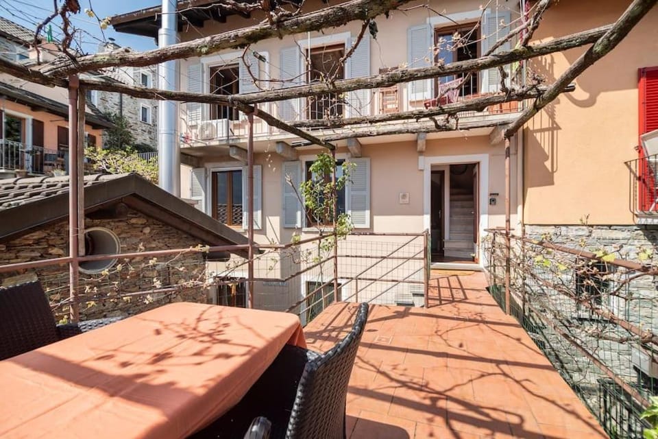 Come Relax and Enjoy the Breathtaking Views House in Canton of Ticino