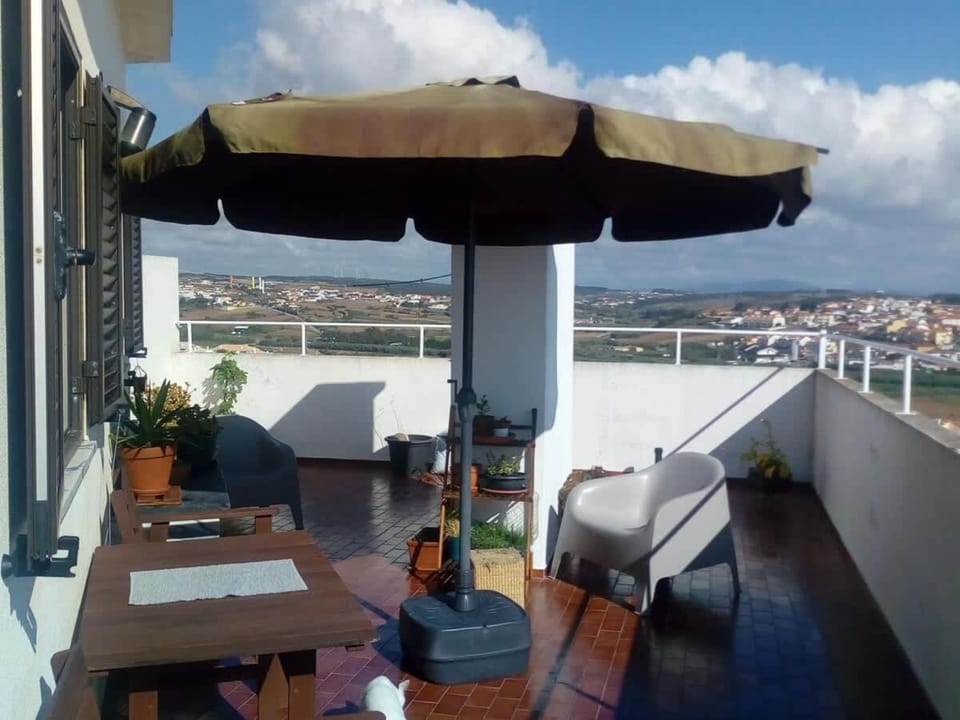 Casa da Torre Rooftop Terrace Apartment in Lisbon District