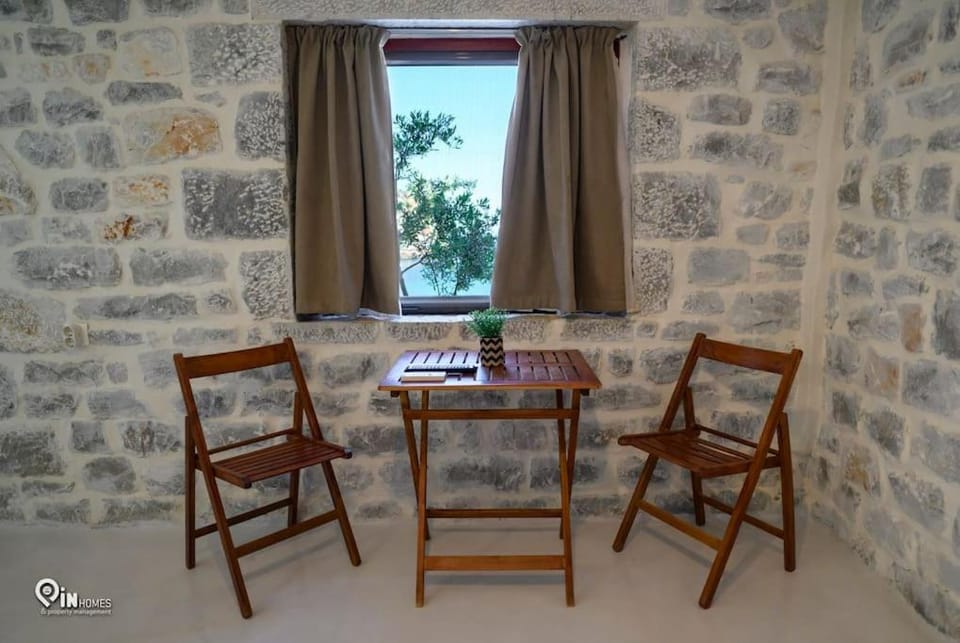 Sikies - Unique Beachfront Stone House in Alipa-Mani House in Peloponnese Region