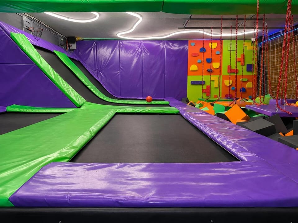 Game Room, Game Room