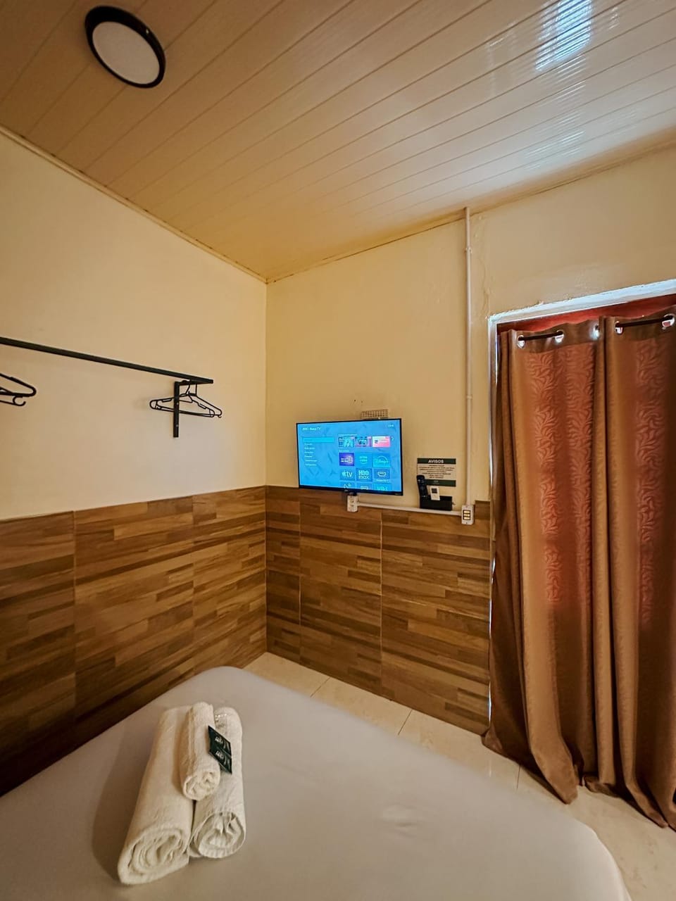 TV and multimedia, Bedroom, towels