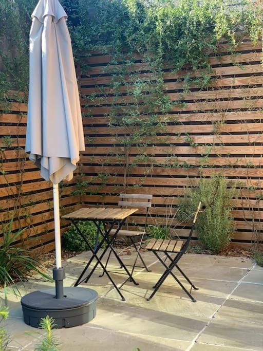 Cabane au fond du jardin Apartment in Bordeaux