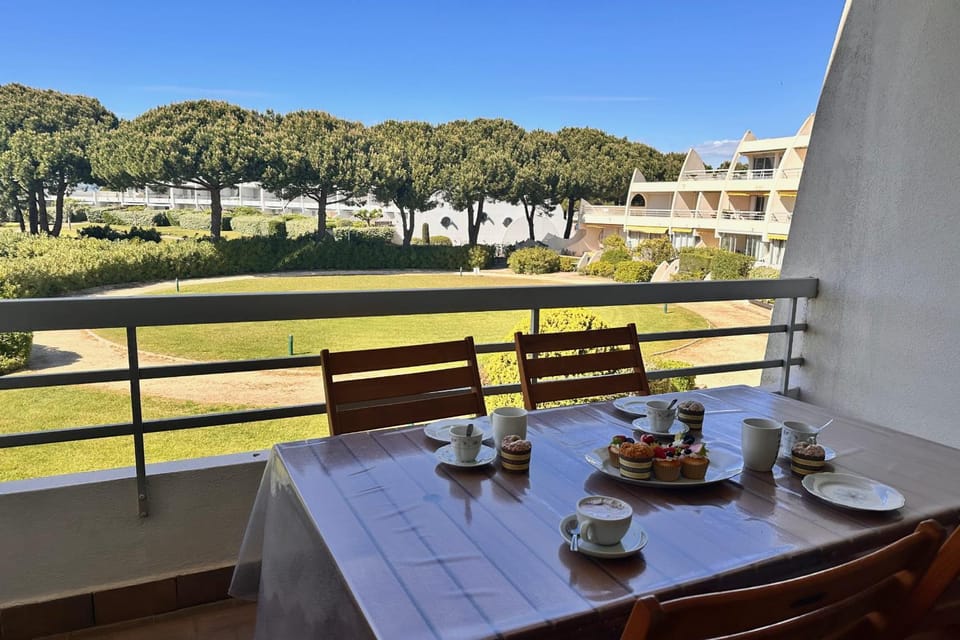Patio, Natural landscape, View (from property/room), Balcony/Terrace, Dining area