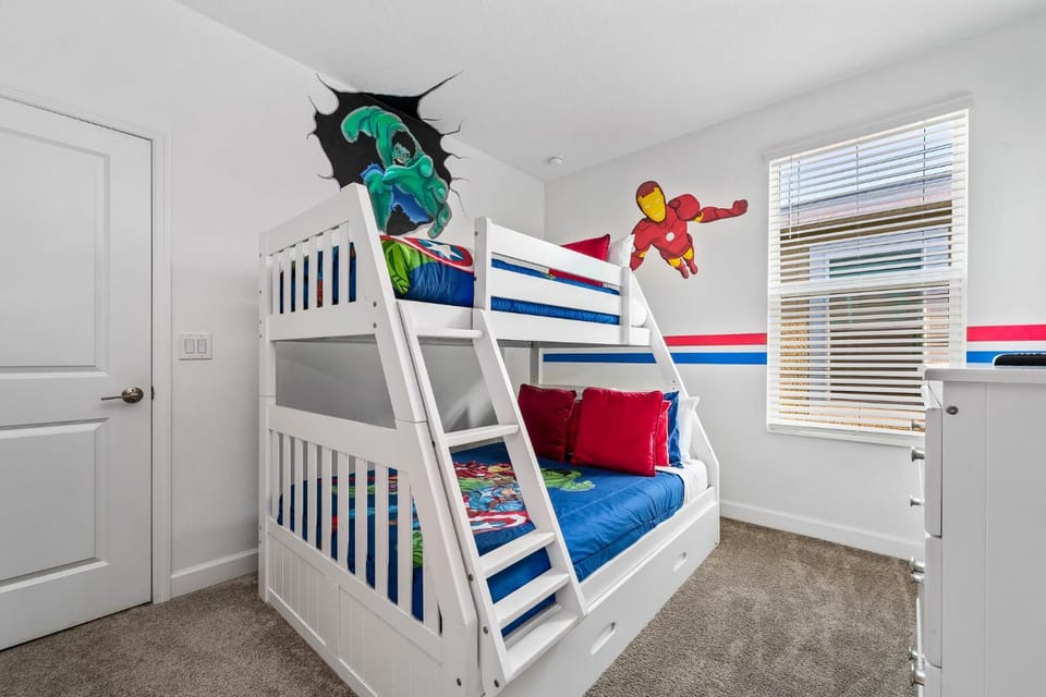 Themed house w Disney rooms private pool & spa House in Four Corners