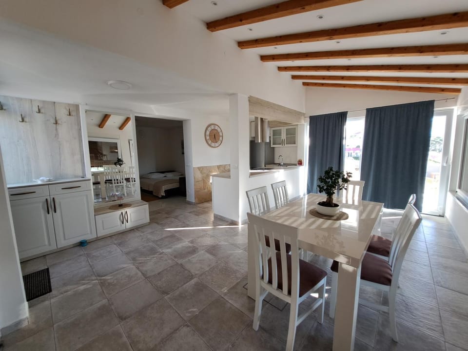 Bile Stine Jelsa Apartment in Dubrovnik-Neretva County