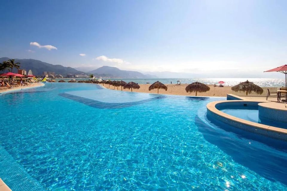 Grand Venetian Beachfront Condo Apartment in Puerto Vallarta