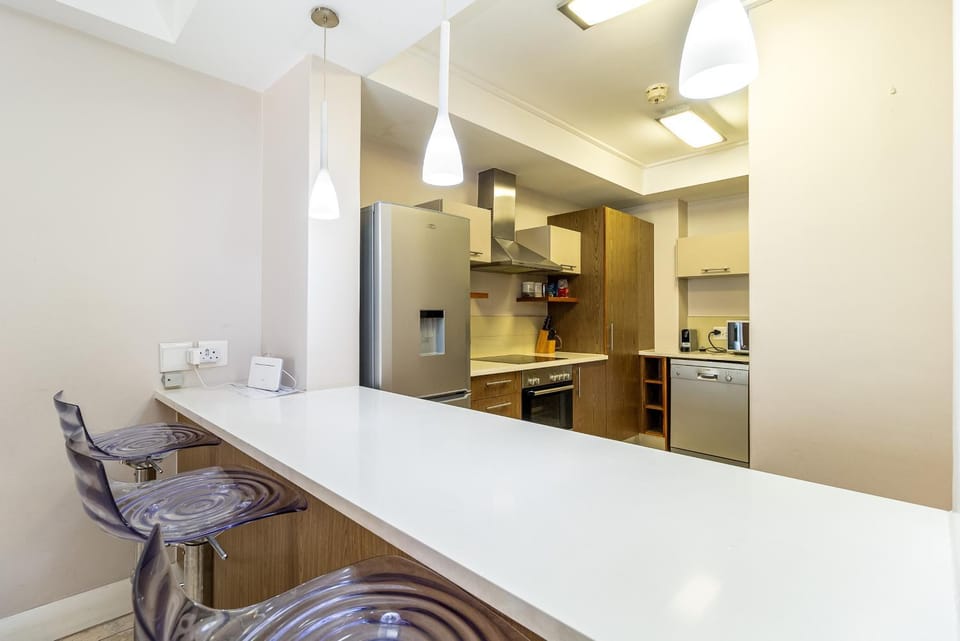 Canal Quays NO LOAD SHEDDING Two Bedroom Apartment Apartment in Cape Town