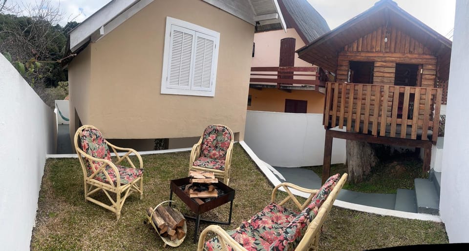 Casa Cerejeiras House in Campos do Jordão