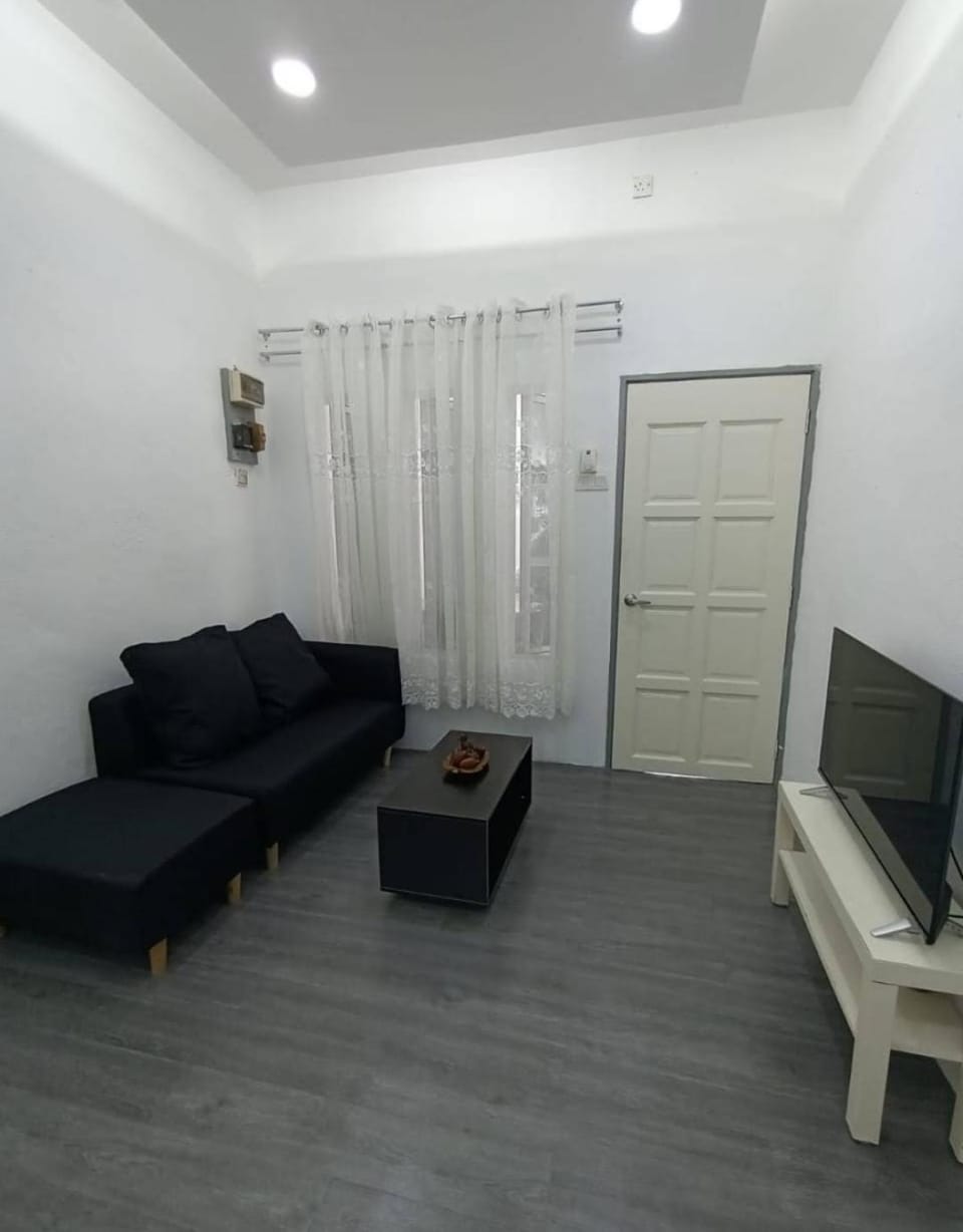Homestay Sejambak Dahlia House in Johor Bahru