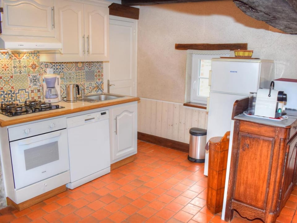 Gîte champêtre pour 5 pers avec terrasse près des châteaux, animaux admis - FR-1-491-345 House in Centre-Val de Loire
