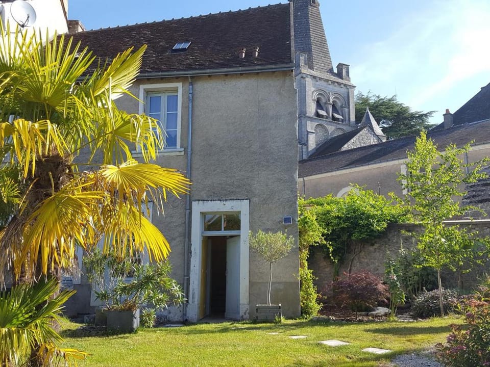 Gîte 18ème avec jardin, jeux, et ateliers cuisine près de l'Abbaye de Pontlevoy. - FR-1-491-349 House in Centre-Val de Loire