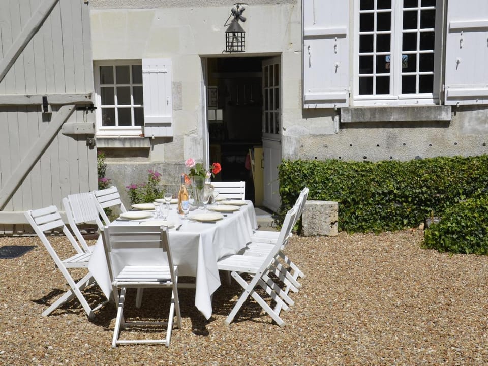 Demeure de caractère avec charme ancien et modernité contemporaine - FR-1-491-347 House in Centre-Val de Loire