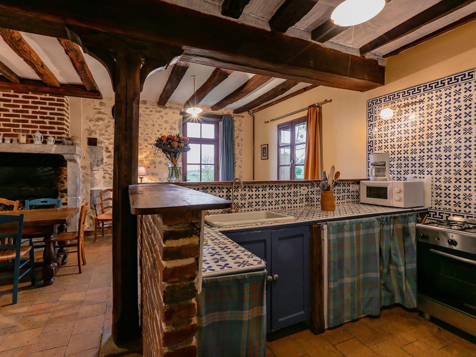 Maison restaurée avec jardin près de Vendôme, 3 chambres, cheminée, BBQ, internet, animaux acceptés - FR-1-491-367 House in Centre-Val de Loire