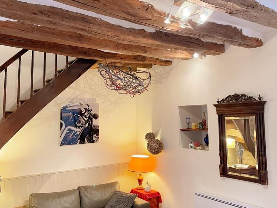 Charmant gîte à Pontlevoy avec cour privée, vélos, terrasse et proche des châteaux et commerces - FR-1-491-353 House in Centre-Val de Loire