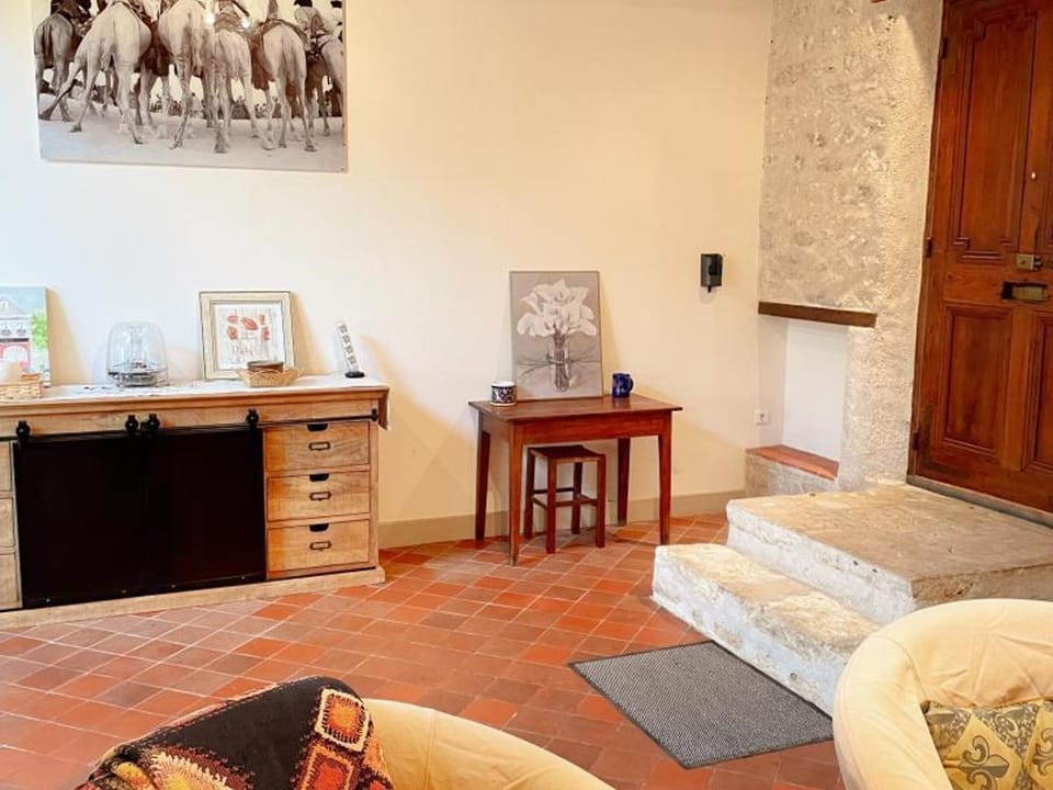 Charmant gîte à Pontlevoy avec cour privée, vélos, terrasse et proche des châteaux et commerces - FR-1-491-353 House in Centre-Val de Loire