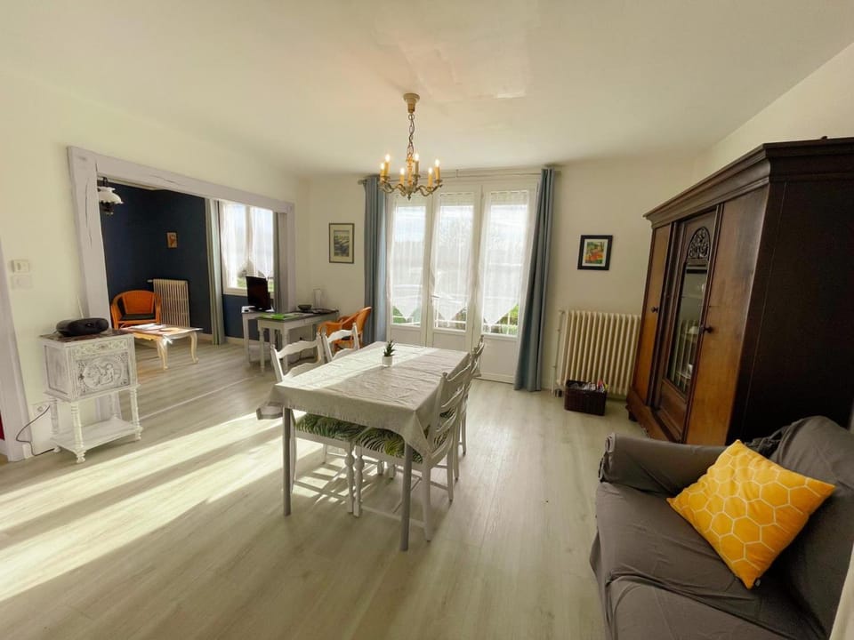 Gîte tout confort avec jardin près du Château de Chambord, idéal pour familles et amis - FR-1-491-372 House in Centre-Val de Loire