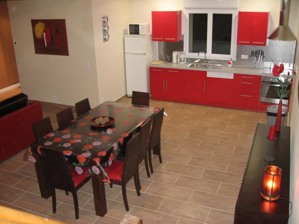 Gîte moderne dans ferme rénovée avec piscine chauffée, animaux acceptés - FR-1-491-377 House in Centre-Val de Loire