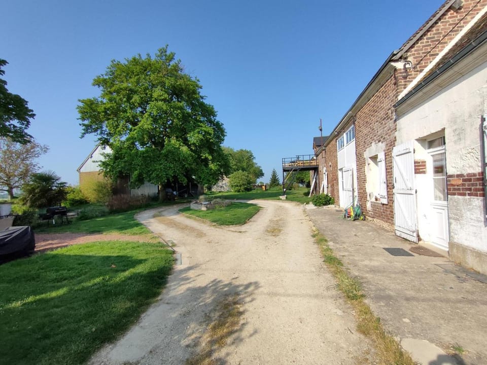 Gîte de charme avec piscine, terrasse et jardin dans la vallée du Loir - FR-1-491-381 House in Centre-Val de Loire