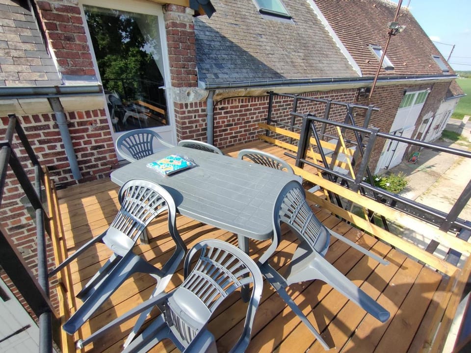 Gîte de charme avec piscine, terrasse et jardin dans la vallée du Loir - FR-1-491-381 House in Centre-Val de Loire