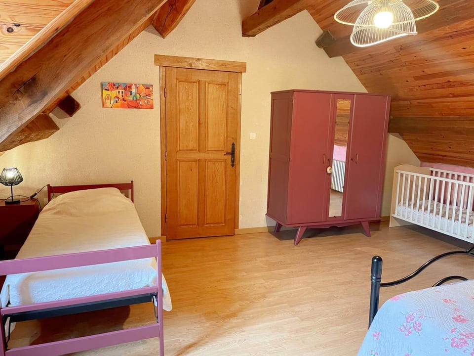 Gîte de charme avec jardin clos et animaux acceptés - FR-1-491-440 House in Centre-Val de Loire