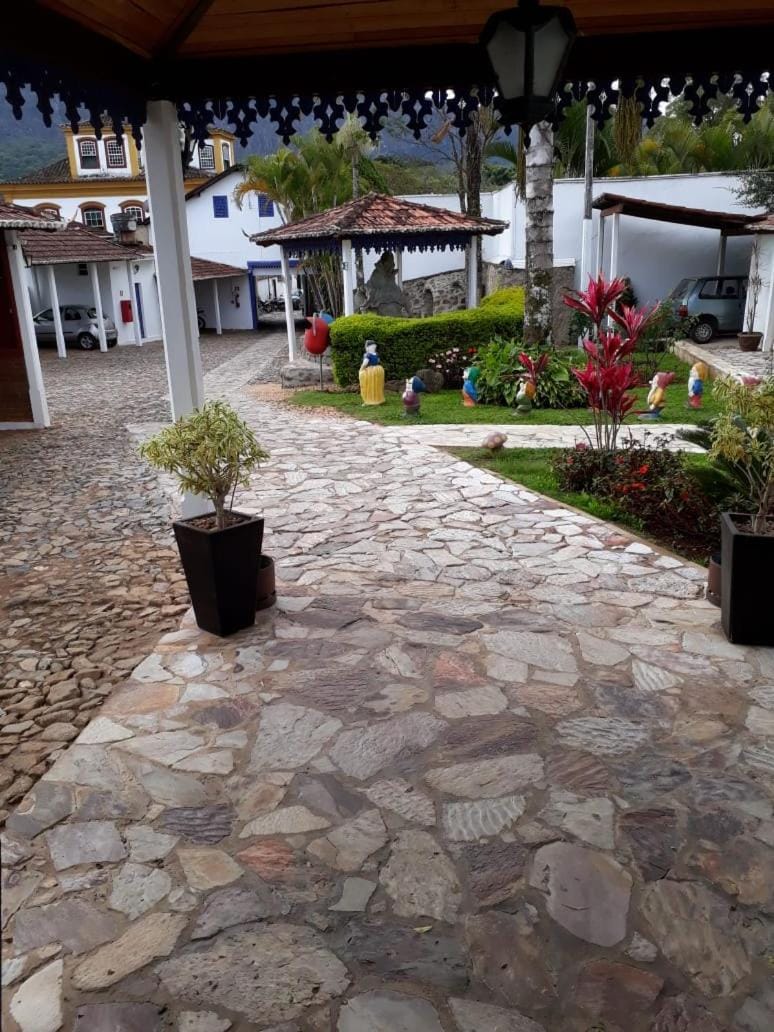 Facade/entrance, Garden, Garden view, Parking