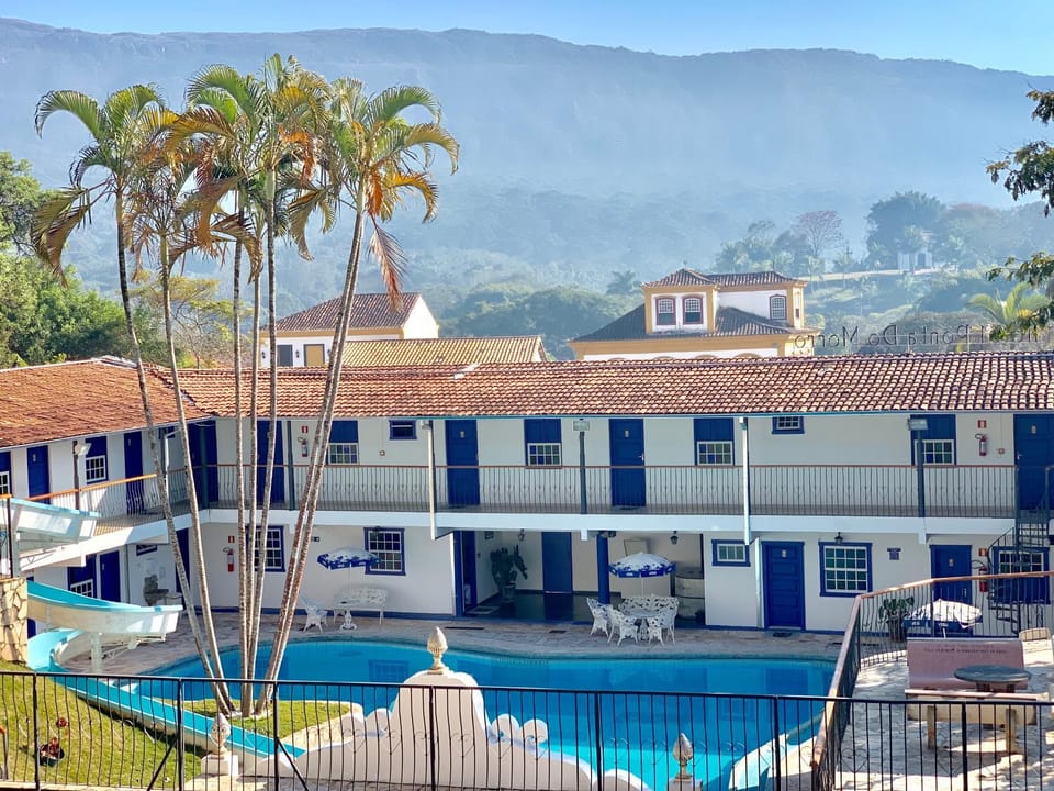 Property building, Bird's eye view, Mountain view, Pool view, Swimming pool, Swimming pool
