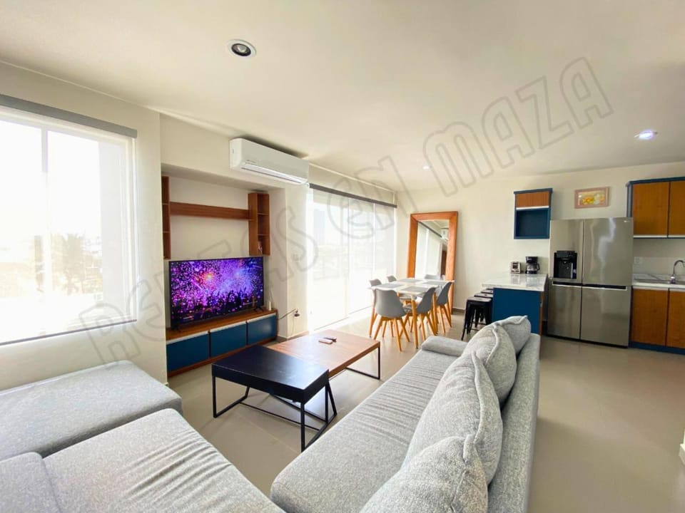Communal lounge/ TV room, TV and multimedia, Kitchen or kitchenette, Living room