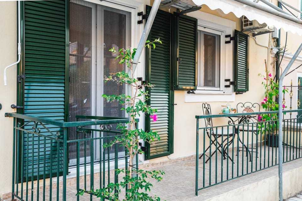 Property building, Balcony/Terrace