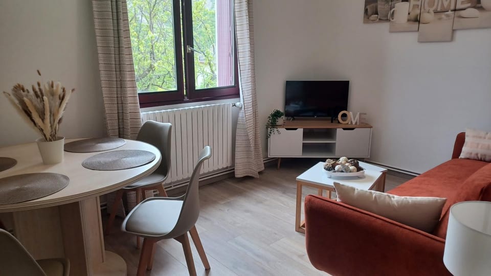VILLARGONDRAN, les lacets Mauriennais, garage motos, vélos Apartment in Auvergne-Rhône-Alpes