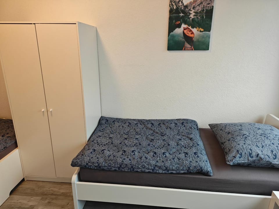 Bed, Photo of the whole room, Bedroom, wardrobe