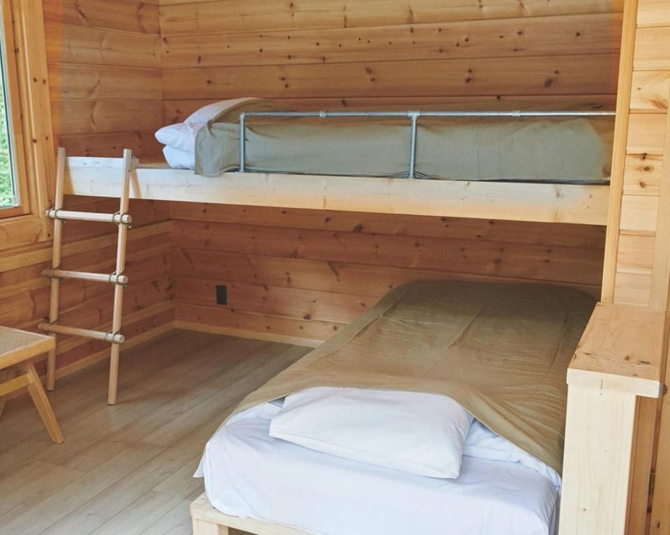 Bed, bunk bed