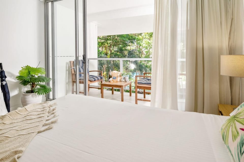 Bed, View (from property/room), Balcony/Terrace