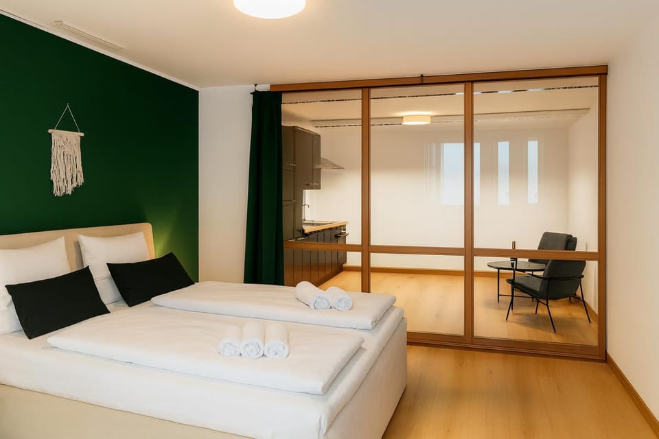 Bed, Living room, Photo of the whole room, Bedroom, towels
