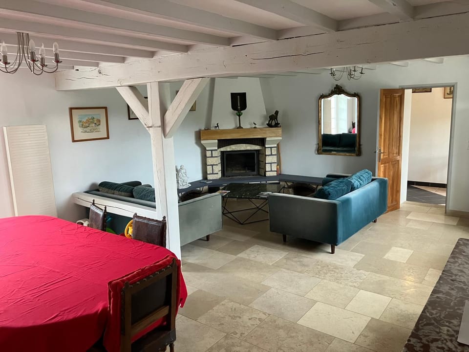 Living room, Seating area