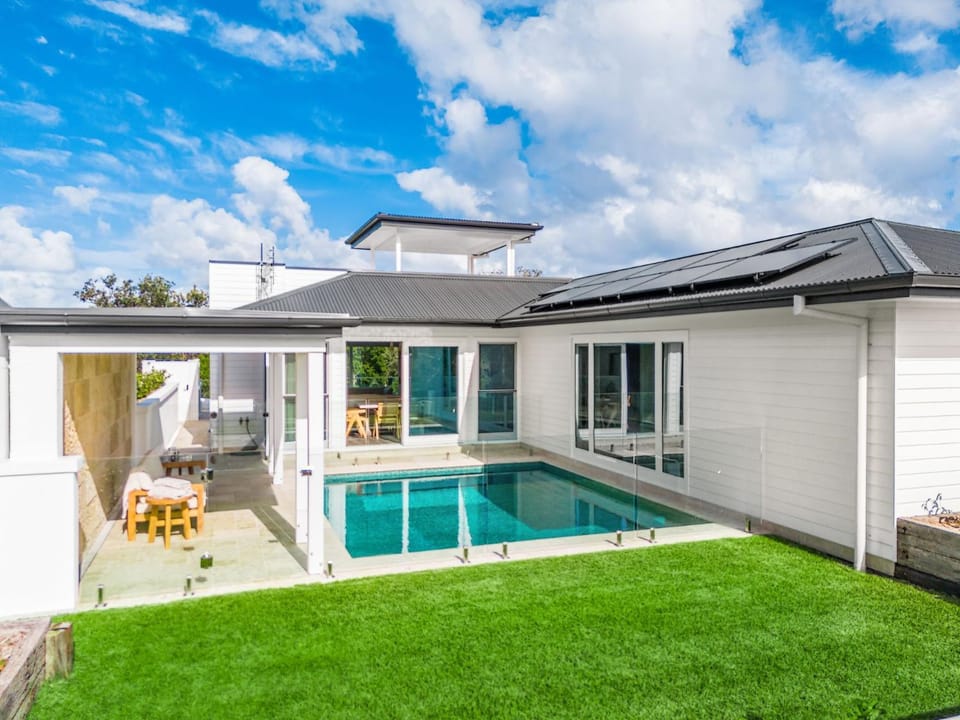 Property building, Swimming pool