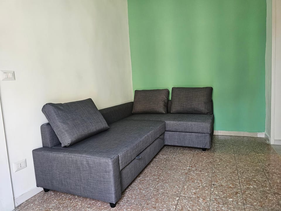 Bed, Living room, Seating area