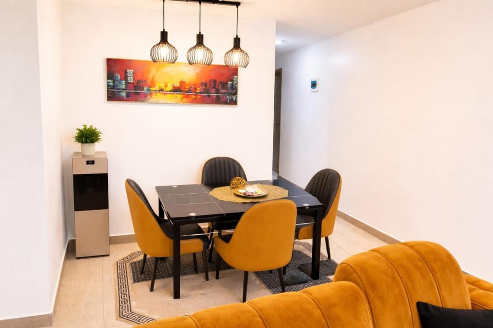 Seating area, Dining area