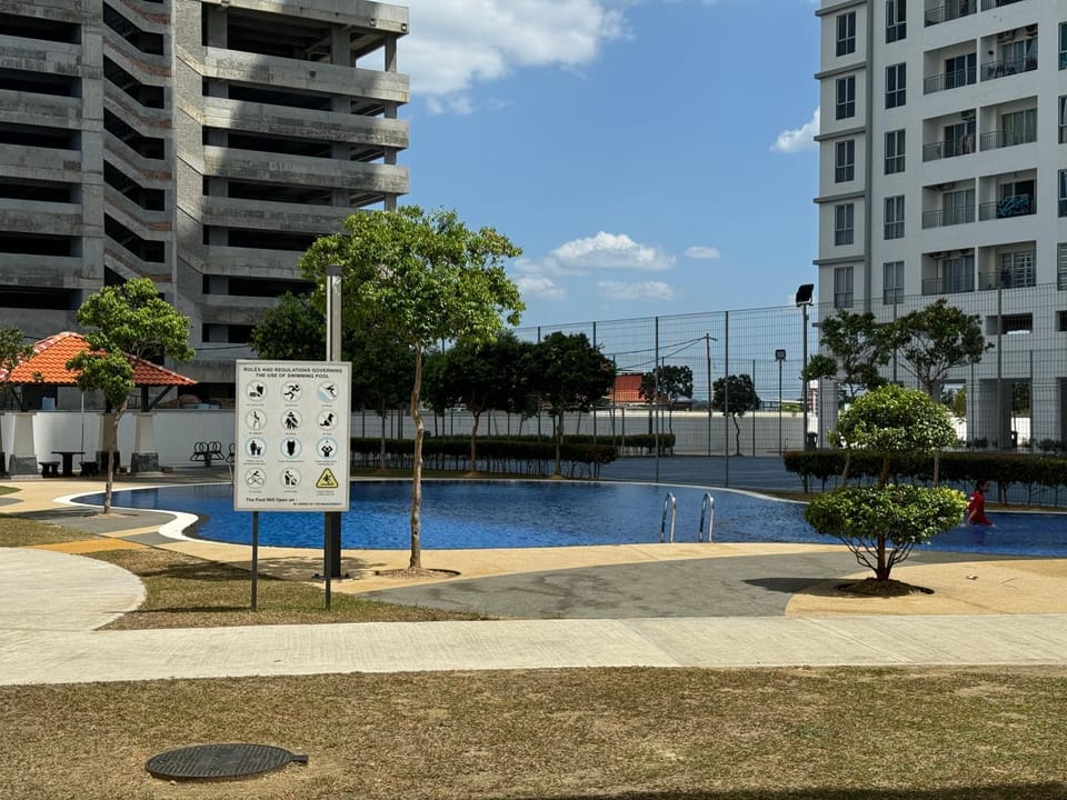 Livistona Luxe Apartment Apartment in Penang