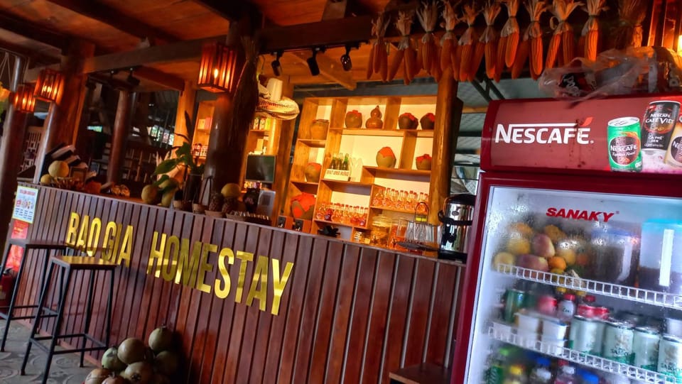 Lounge or bar, Food and drinks, Drinks