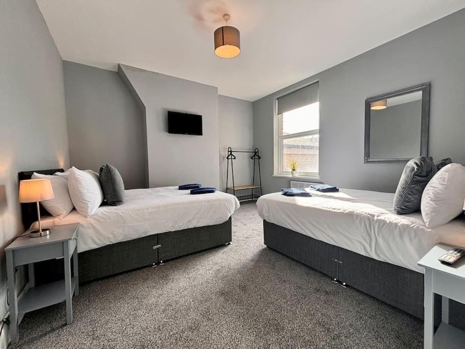 Teds Apartments - Town Centre - Apt 3 Apartment in Blackpool