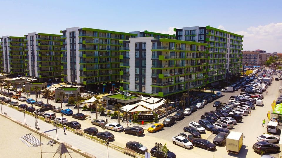 Property building, Bird's eye view